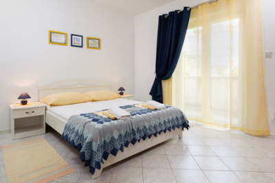 Apartmn 2 (2+2 os.), 1. patro, jih