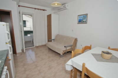 Apartmn 5 (2+2 os), 2. patro